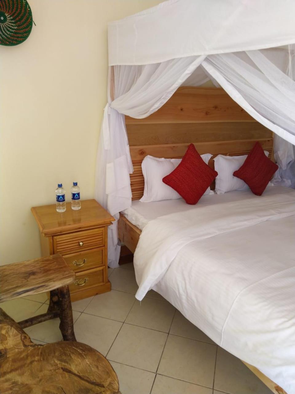 Machakos Suites Luxury Hotel Экстерьер фото